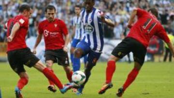 El Mirandés resiste y conquista un punto en el Estadio de Riazor.