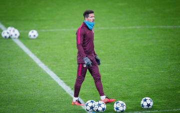 Diego Pablo Simeone, head coach of Atletico looks on during the training prior the UEFA Champions League Round of 16 first leg match