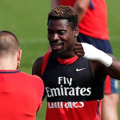 Acuerdo entre Tottenham y PSG por el traspaso de Aurier