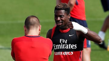 Serge Aurier, entrenando con el PSG.