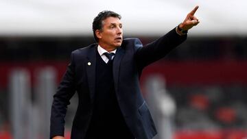 Los seguidores cementeros nuevamente alzaron la voz, esta ocasión por caer ante Atlético de San Luis en tierras potosinas, la segunda derrota al hilo de La Máquina.