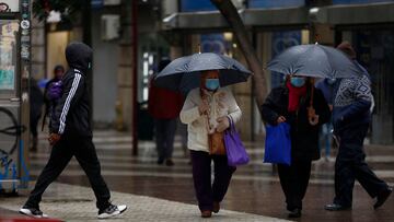 Revelan cuándo volverá a llover en Santiago: se avecinan precipitaciones en Chile