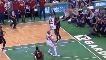 Rozier aún tendrá pesadillas: el monstruoso tapón de LeBron