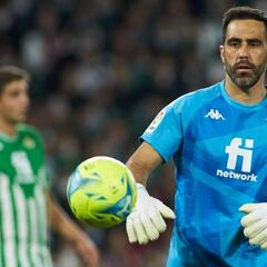 Bravo no perdona a Olarra y lo ningunea sin filtro en redes: “Como ir de Santiago a Concepción...”