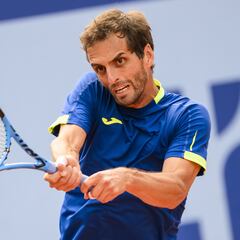 Ramos lucha, pero pierde en dos desempates contra Arnaldi