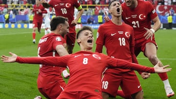 Güler celebra un gol.