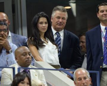 Alec Baldwin y su esposa Hilaria Baldwin.