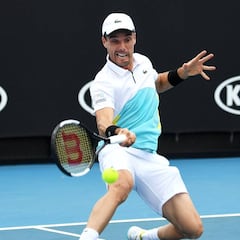 Bautista no se apiada de Feliciano y avanza a 2ª ronda