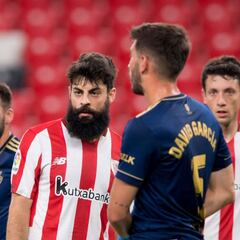 Aprobados y suspensos del Athletic: El cuerpeo de Villalibre y la insistencia de Morcillo