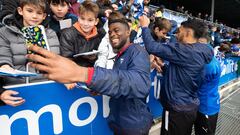 Owono con la afición.