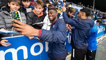 Owono con la afición.