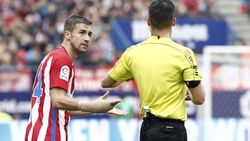Gabi, con la férula durante el partido contra el Valencia.