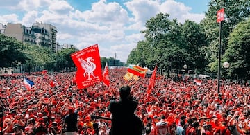 Ian Broudie y The Lightning Seeds actuaron en la 'fan zone' del Liverpool en la final de la Champions de 2022.