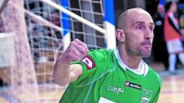 <b>CAPITÁN Y HÉROE. </b>Eseverri marcó el gol que clasificó al MRA.