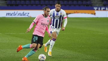 Photogenic/Pablo Requejo, Valladolid. 22/12/2020. 
 Jornada 15 de La Liga Santander entre el Real Valladolid y el F.C. Barcelona. 
 Mingueza y Marcos Andr&Atilde;&copy;