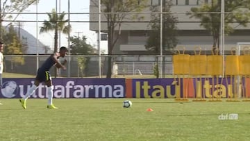 Rodrygo asusta antes del Sudamericano: ¡golazo de tiro libre!