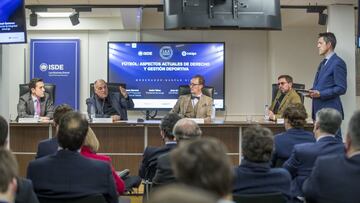 15/02/22
GASPAR DIEZ Moderador de la PRESENTACION DE ISDE SPORTS
JAVIER TEBAS Presidente LFP
JUAN DE DIOS CRESPO Sports Laywers
FELIPE TORANZO SERRANO FT Esecutive
MANUEL QUINTANAR Ex Director Integridad LFP