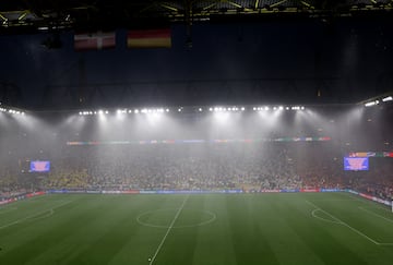 Así fue la tormenta en Dortmund que obligó a detener el Alemania-Dinamarca