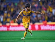 Diego Lainez celebrates his goal 4-1 of Tigres during the 5th round match between Tigres UANL and Santos as part of the Liga BBVA MX, Torneo Clausura 2026 at Universitario Stadium, on February 06, 2026 in Monterrey, Nuevo Leon, Mexico.