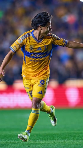 Diego Lainez celebrates his goal 4-1 of Tigres during the 5th round match between Tigres UANL and Santos as part of the Liga BBVA MX, Torneo Clausura 2026 at Universitario Stadium, on February 06, 2026 in Monterrey, Nuevo Leon, Mexico.