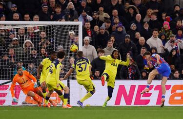 Lerma, de central en derrota de Crystal Palace ante Tottenham
