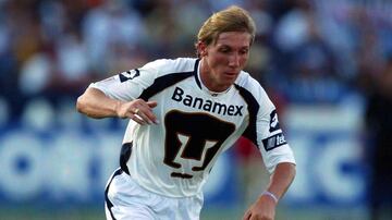 El brasileño fue adquirido por León en el año 2000 y un año más tarde cambió de garras para vestir la playera de Pumas. Con los capitalinos fue parte fundamental para conquistar el bicampeonato del 2004 y obtuvo un par de títulos más en 2009 y 2011 con los auriazules. 