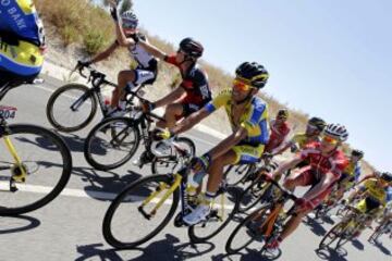 El ciclista español del equipo Tinkoff Saxo Alberto Contador, durante la tercera etapa de la Vuelta Ciclista a España 2014 que hoy ha transcurrido entre Cádiz capital y el municipio gaditano de Arcos de la Frontera, con un recorrido de 197,8 kilómetros. 