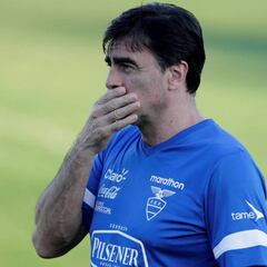 Quinteros: "Colombia juega muy bien, no podemos tener errores"