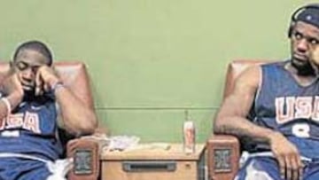 <b>SE ABURREN. </b>Wade, adormilado, y James, con su música, son dos de las estrellas de Estados Unidos.