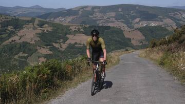 16/08/19 CICLISMO REPORTAJE VUELTA A ESPA&Ntilde;A 2019 PUERTO VIRGEN DEL ACEBO ASTURIAS  LUIS PASAMONTES 