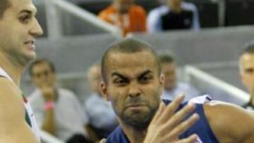 <b>NO APARECIÓ.</b> Tony Parker, con 11 puntos, no fue capaz de llevar a Francia a la victoria en el día de hoy.
