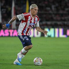 Juanfer Quintero defiende al 10: “Es el fútbol claro y clásico”