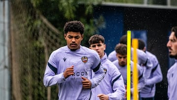 Kareem Tunde y Nacho Pérez, reclutados por Del Moral