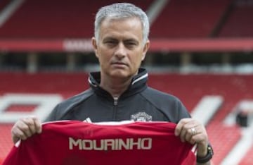 Mourinho's Manchester United unveiling in pictures