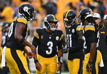 Did Russell Wilson secure the first quarterback spot with the Steelers?