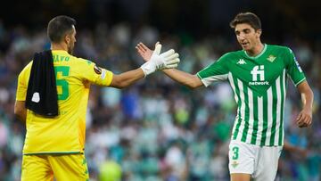 Edgar, junto a Claudio Bravo.