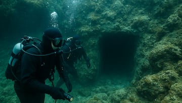 Bones found by divers raise fresh attention on forgotten tragedy and Korea-Japan wartime history.