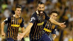 Larrondo desata la crisis tras ser pretendido por River y la U