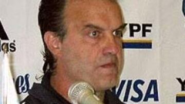 <B>GESTO SERIO</B>. Argentina, una de las máximas favoritas, hizo las maletas a las primeras de cambio. Su futuro en el banquillo es una incógnita.