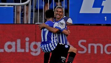 La pizarra de Luis García destrozó al Huesca. Tanto el gol de Tenaglia (comentado antes), como el de Alkain, llegaron a balón parado. El centrocampista abrió el marcador en un córner lanzado por bajo por Salva Sevilla, con un trallazo que se alojó en la meta por el palo izquierdo de Andrés Fernández.