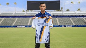 El joven jugador de 17 años ha pertenecido siempre a LA Galaxy, es una promesa de la MLS y probablemente llegará a un acuerdo para extender su contrato con el equipo 