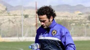 <b>LESIONADO. </b>Paco Peña ha recaído de su lesión de rodilla.