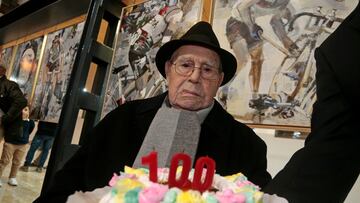 Bernardo Ruiz celebró ayer sus cien años de edad.