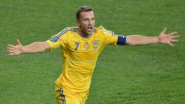 Shevchenko celebra el gol de la victoria.