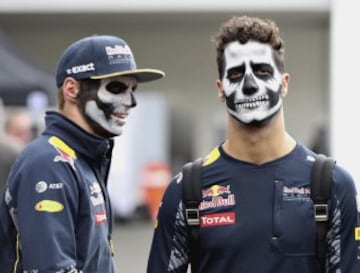 Daniel Ricciardo y Max Verstappen, de la escudería de Red Bull de Formula 1, posaron así en el GP de México @danielricciardo