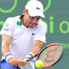 Bautista topa ahora con Federer, que apabulló a Del Potro