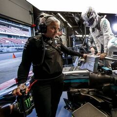 Hamilton se pone pesimista: "El motor es una preocupación"