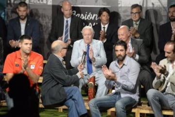 La FEB homenajea a 20 grandes representantes de nuestro baloncesto