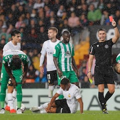 El Betis acumula una expulsión cada dos partidos