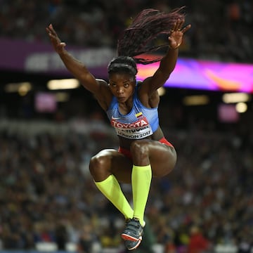 La colombiana Caterine Ibargüen obtuvo la medalla de plata en la final del Salto Triple del Mundial de Atletismo con un registro de 14.89 m, superada por la venezolana Yulimar Rojas quien registró 14.91 m. El podio lo cerró la kazaja Olga Rypakova con 14.77 m.